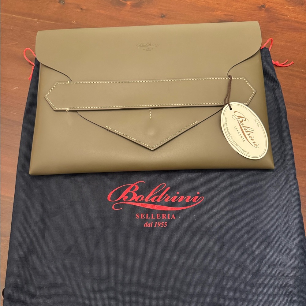 Boldrini Selleria Olive color envelope Italian clutch.